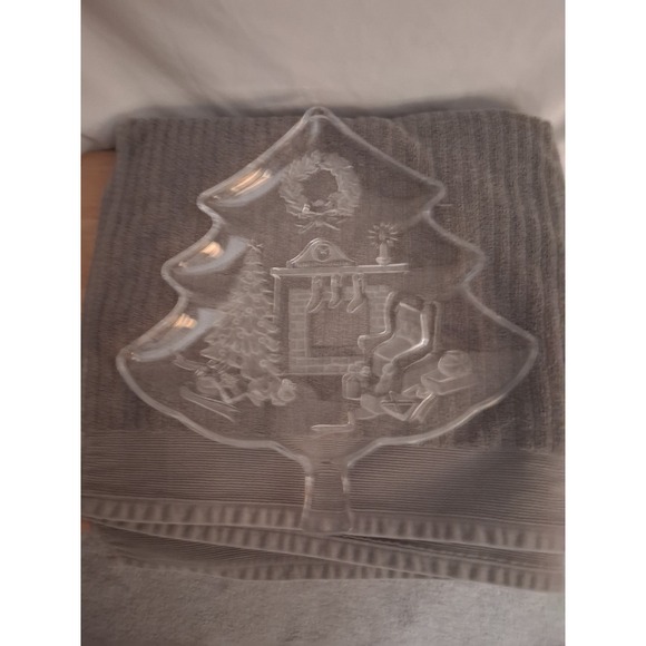 Clear Christmas Tree Platter - Picture 1 of 4
